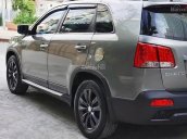 Cần bán xe Kia Sorento đời 2012, màu xám, giá 640tr