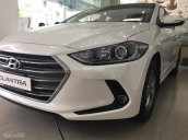 Giá xe Hyundai Elantra bản 1.6 AT màu trắng, xe mới 100%, cam kết giá tốt nhất thị trường, LH Hương: 0902.608.293