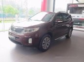 Cần bán Kia Sorento năm 2017, màu đỏ, giá 828tr