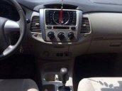 Cần bán lại xe Toyota Innova 2.0G AT đời 2013, màu bạc xe gia đình