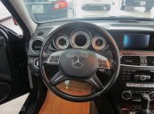 Cần bán xe Mercedes C250 đời 2011, màu đen