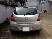 Cần bán xe Hyundai i20 1.4AT 2014 màu bạc nhập khẩu Ấn Độ