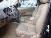 Bán ô tô Toyota Fortuner 2.5G đời 2010, màu đen số sàn