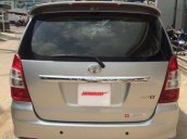 Cần bán lại xe Toyota Innova 2.0G AT đời 2013, màu bạc xe gia đình