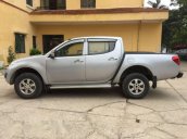 Bán Mitsubishi Triton đời 2012, màu bạc số sàn