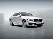 Cần bán Mercedes E300 đời 2016, màu trắng