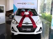 Cần bán Hyundai Grand i10 đời 2017, màu trắng, giá tốt