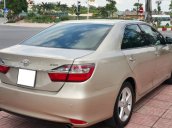 Bán xe Toyota Camry 2.5AT đời 2017, màu vàng