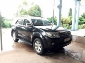 Cần bán Toyota Fortuner đời 2010, màu đen số tự động, giá tốt