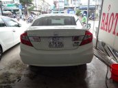 Bán Honda Civic năm 2016, màu trắng, đã đi 15000 km, giá chỉ 730 triệu