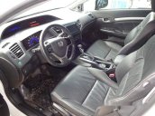 Bán Honda Civic năm 2016, màu trắng, đã đi 15000 km, giá chỉ 730 triệu