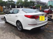 Cần bán lại xe Kia Optima 2.0AT sản xuất 2016, màu trắng, nhập khẩu Hàn Quốc số tự động, giá tốt