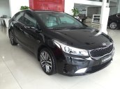 Bán xe Kia Cerato 2.0AT đời 2017, hỗ trợ trả góp 90%, vay thuế trước bạ, xe giao ngay, LH: 0935.777.369