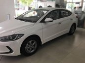 Bán xe Hyundai Elantra sản xuất 2016, màu trắng