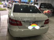 Cần bán xe Mercedes E250 trắng 2011, xe đẹp giá nét