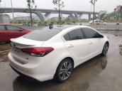 Bán xe Kia Cerato đời 2017, màu trắng, giá tốt