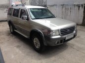 Bán xe Ford Everest 2006 số sàn, máy dầu, màu xám, xe đi giữ còn mới