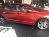 Cần bán xe Hyundai Elantra đời 2017, màu đỏ