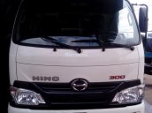 Bán Hino XZU 650l đời 2017, màu trắng giá cạnh tranh