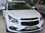 Cần bán Chevrolet Cruze đời 2018 màu trắng, giá 699 triệu