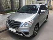 Gia đình bán lại xe Toyota Innova E đời 2016, màu bạc