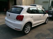 Bán Polo Hatchback Volkswagen màu trắng, nhập khẩu - Giá tốt giao, xe tận nhà. LH Long 0933689294