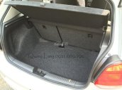 Bán Polo Hatchback Volkswagen màu trắng, nhập khẩu - Giá tốt giao, xe tận nhà. LH Long 0933689294