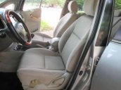 Cần bán lại xe Toyota Innova đời 2009, màu bạc còn mới