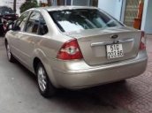 Cần bán gấp Ford Focus MT đời 2005 xe gia đình, giá tốt