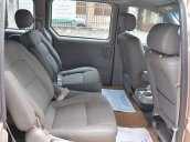 Cần bán Kia Carnival AT đời 2009, màu nâu số tự động, 289 triệu