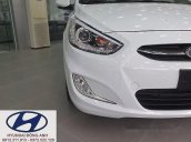 Bán xe Hyundai Accent 1.4AT đời 2017, màu trắng, 570 triệu