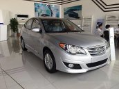 Cần bán Hyundai Avante 2.0AT đời 2016, màu bạc