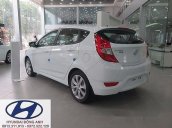 Bán xe Hyundai Accent 1.4AT đời 2017, màu trắng, 570 triệu