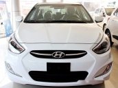 Bán xe Hyundai Accent 1.4AT đời 2017, màu trắng, 570 triệu