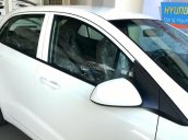 Cần bán Hyundai i10 1.2MT Base đời 2017, màu trắng - Ưu đãi tiền mặt nhiều - Kèm quà tặng hấp dẫn