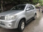 Bán Toyota Fortuner sản xuất 2009, màu bạc