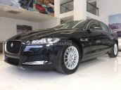 Cần bán giá xe Jaguar XF 2017 đủ màu: Trắng, xanh, đen, màu đỏ - Tặng ngay gói bảo dưỡng gần 200tr