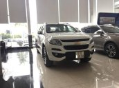 Cần bán gấp Chevrolet Colorado High Country đời 2016, màu trắng còn mới giá cạnh tranh