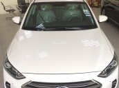 Bán Hyundai Elantra 2018, KM cực cao, xe giao ngay giá cực tốt