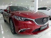 Cần bán xe Mazda 6 2.0 Premium đời 2017, màu đỏ, giá 899tr