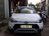 Bán Hyundai i20 Active đời 2015, màu trắng