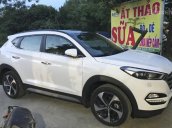 Bán Hyundai Tucson sản xuất năm 2017, màu trắng