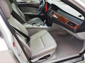 Cần bán xe BMW 5 Series 530i đời 2009, màu bạc, nhập khẩu