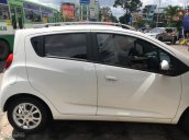 Bán Chevrolet Spark LTZ 1.0L số tự động, full option sản xuất 2015, màu trắng, giá 308tr