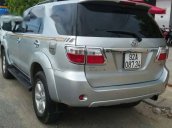 Cần bán lại xe Toyota Fortuner đời 2012, màu bạc giá cạnh tranh