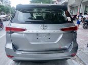 Bán xe Toyota Fortuner 2.4G 4x2MT đời 2017, màu xám, xe nhập