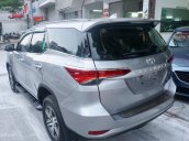 Bán xe Toyota Fortuner 2.4G 4x2MT đời 2017, màu xám, xe nhập