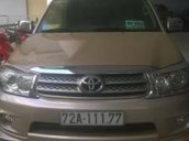 Cần bán lại xe Toyota Fortuner AT đời 2011, 600tr