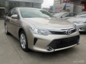 Toyota Camry 2.0E nâu vàng, giá tốt trong quý 2/2017 - Hỗ trợ mua xe trả góp/ Hotline: 0973.306.136