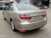 Toyota Camry 2.0E nâu vàng, giá tốt trong quý 2/2017 - Hỗ trợ mua xe trả góp/ Hotline: 0973.306.136